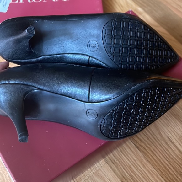 Women’s Merona Pumps, Size 9 - Make an Offer! - Picture 5 of 8